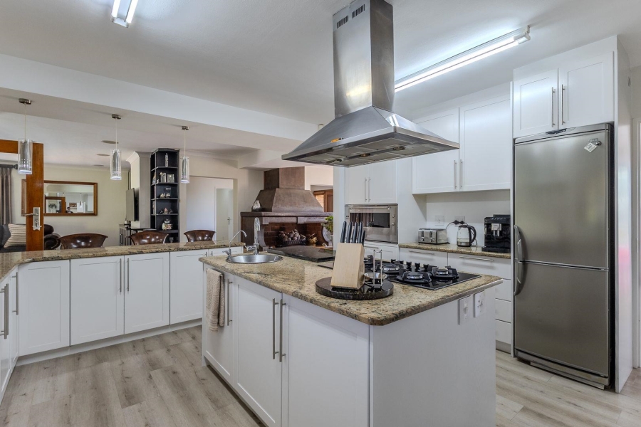 3 Bedroom Property for Sale in Vierlanden Western Cape